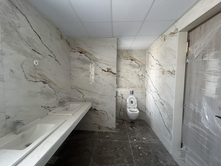 Bathroom, sri-fortune-sonthalia-sky-villas 4 Bedroom 7338 Sq.Ft. Apartment In Kokapet Hyderabad 9211649