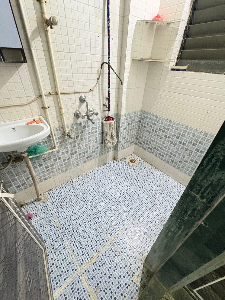 Bathroom, vaibhav-laxmi-apartments-dhayari 2 Bedroom 800 Sq.Ft. Apartment In Dhayari Pune 9211753