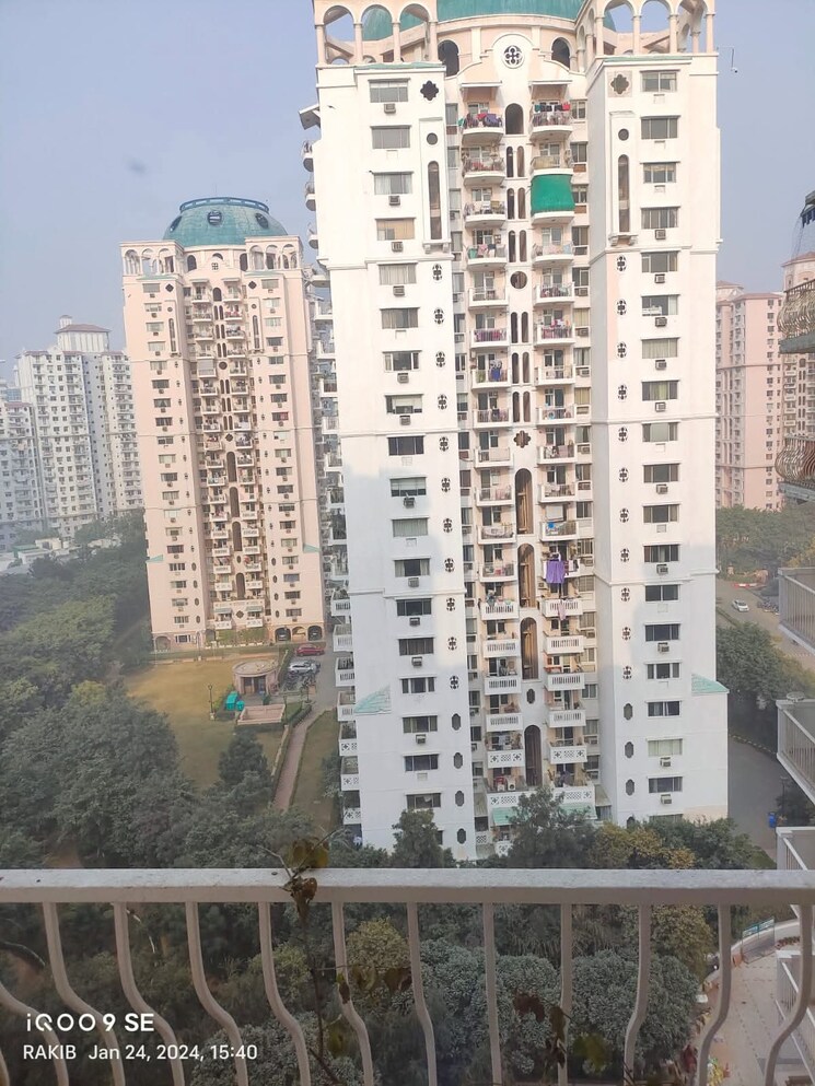 Exterior View, dlf-the-carlton-estate 4 Bedroom 1740 Sq.Ft. Apartment In Dlf Phase V Gurgaon 9211742