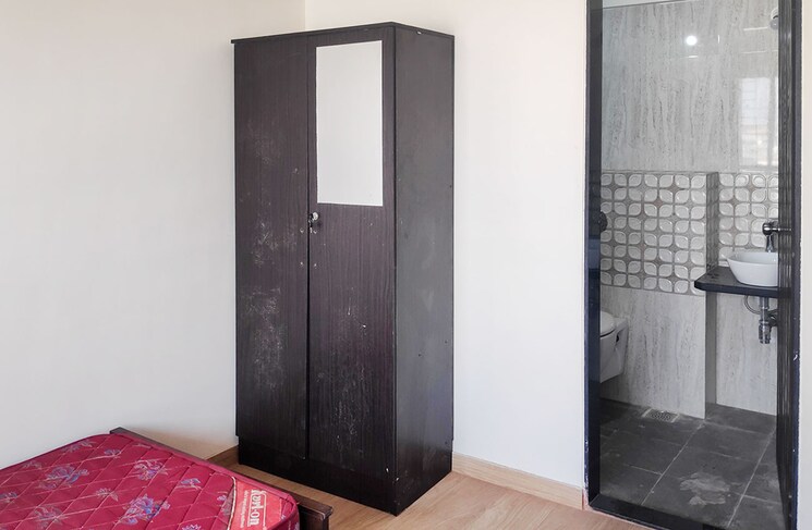 Bedroom, andheri east Pg For Boys In Andheri East 9211769