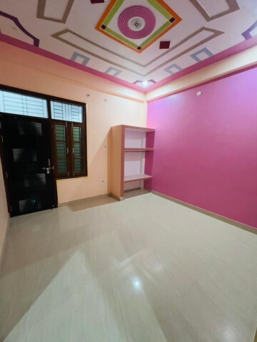 Room in 2 BHK Builder Floor at Chinhat – for Rent