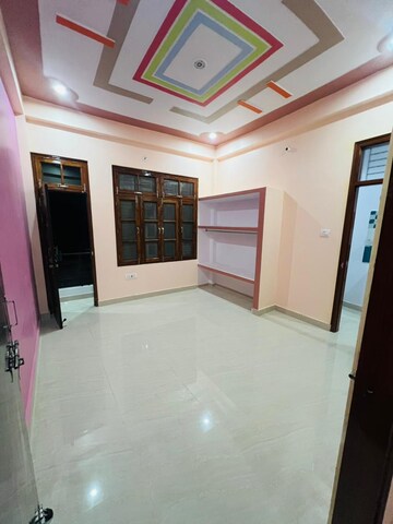 2 BHK Builder Floor For Rent in Chinhat