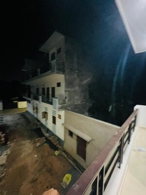 2 BHK Builder Floor – Exterior View View at Chinhat - for Rent