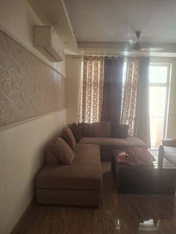 Living Room in 3 BHK Apartment at Amrapali Silicon City, Sector 76 – for Rent