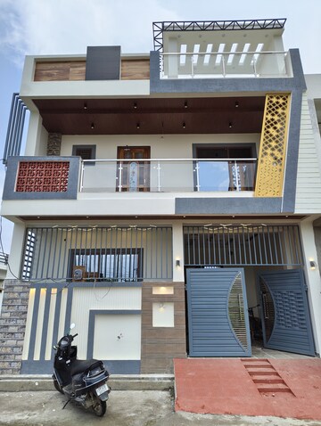 3 BHK Independent House For Sale in Jankipuram Extension
