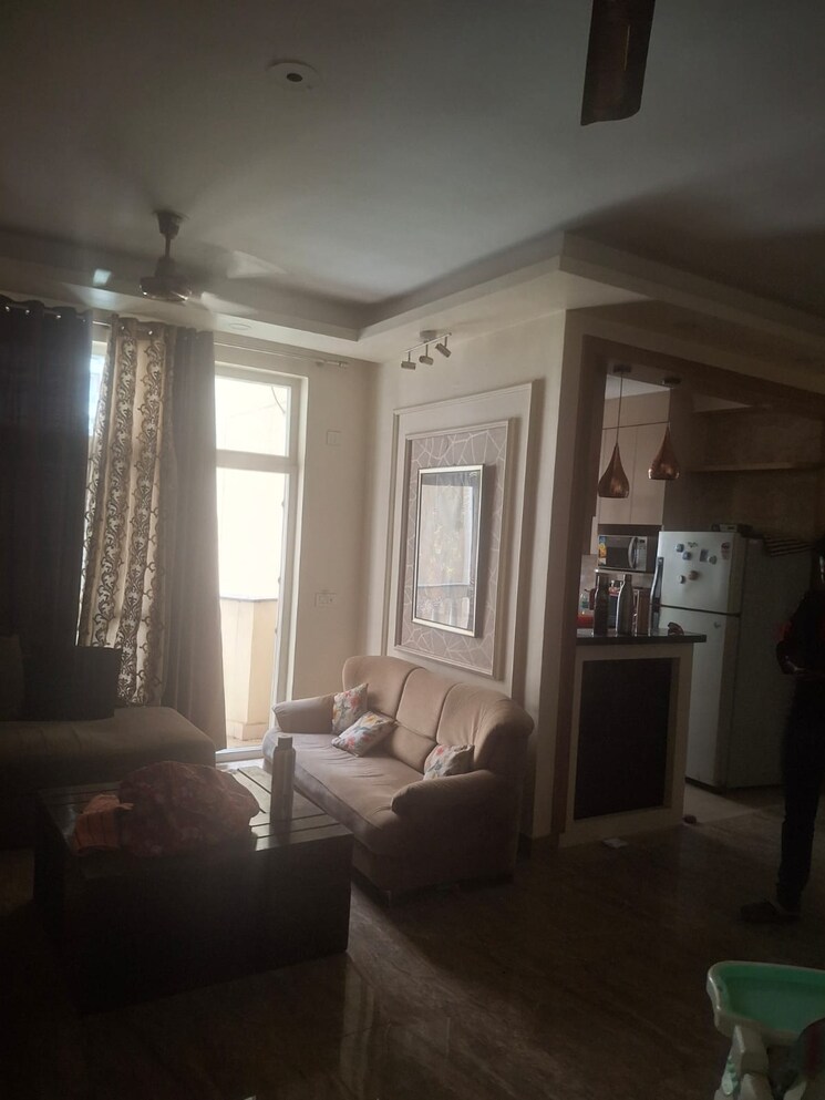 Living Room, amrapali-silicon-city 3 Bedroom 1835 Sq.Ft. Apartment In Sector 76 Noida 9211972