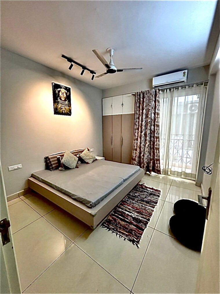 Room, sector 127 Studio 650 Sq.Ft. Apartment In Sector 127 Mohali 9211985
