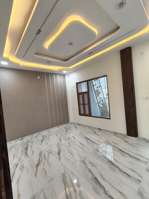 Bedroom in 3 BHK Independent House at Jankipuram Extension – for Sale