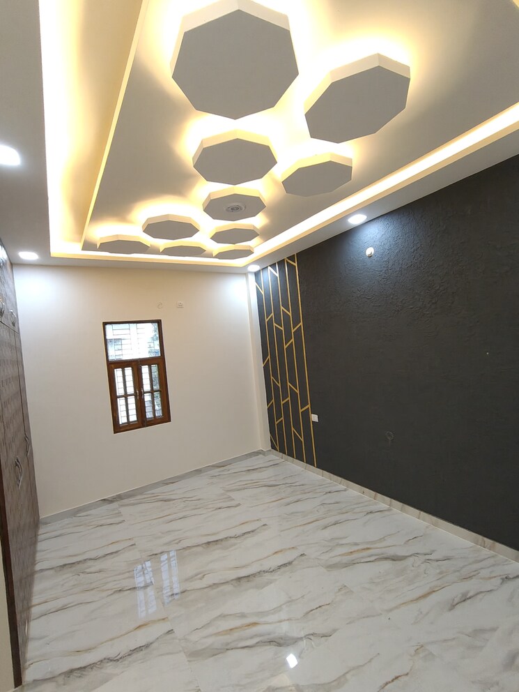 Room, jankipuram extension 3 Bedroom 1250 Sq.Ft. Independent House In Jankipuram Extension Lucknow 9211992