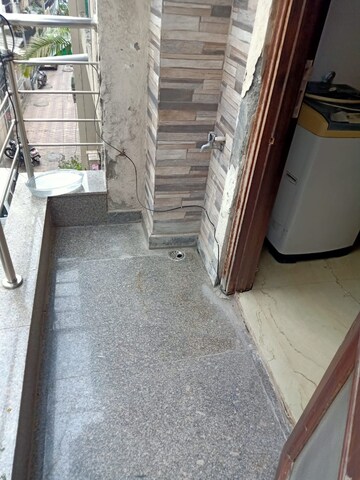 Balcony in 2 BHK Builder Floor at Green Park – for Rent