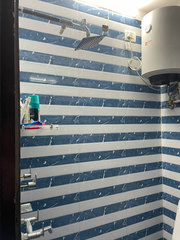 Bathroom, pareena-om-apartments 2 Bedroom 620 Sq.Ft. Apartment In Sector 112 Gurgaon 9211986