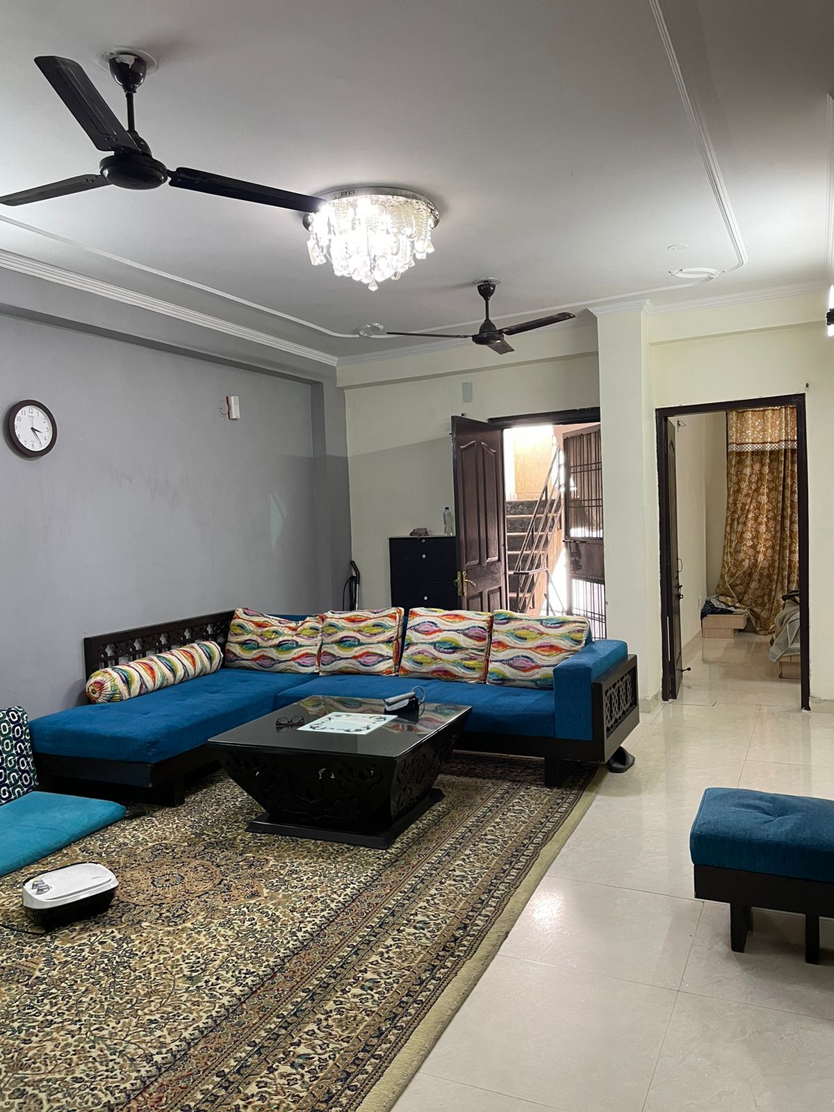 2 BHK Apartment For Rent in Pareena Om Apartments