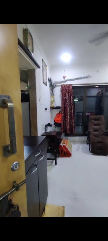 Living Room in 2 BHK Apartment at Vile Parle East – for Rent