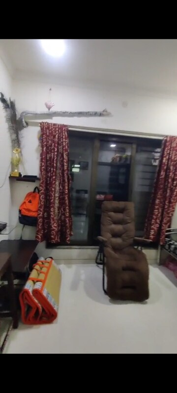Living Room in 2 BHK Apartment at Vile Parle East – for Rent