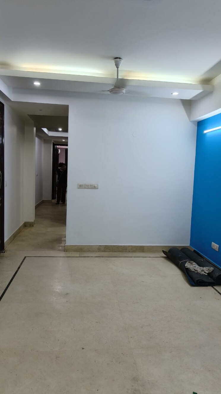 Room, safdarjung enclave 3 Bedroom 150 Sq.Yd. Builder Floor In Safdarjung Enclave Delhi 9212007