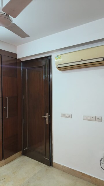 Living Room in 3 BHK Builder Floor at Safdarjung Enclave – for Rent