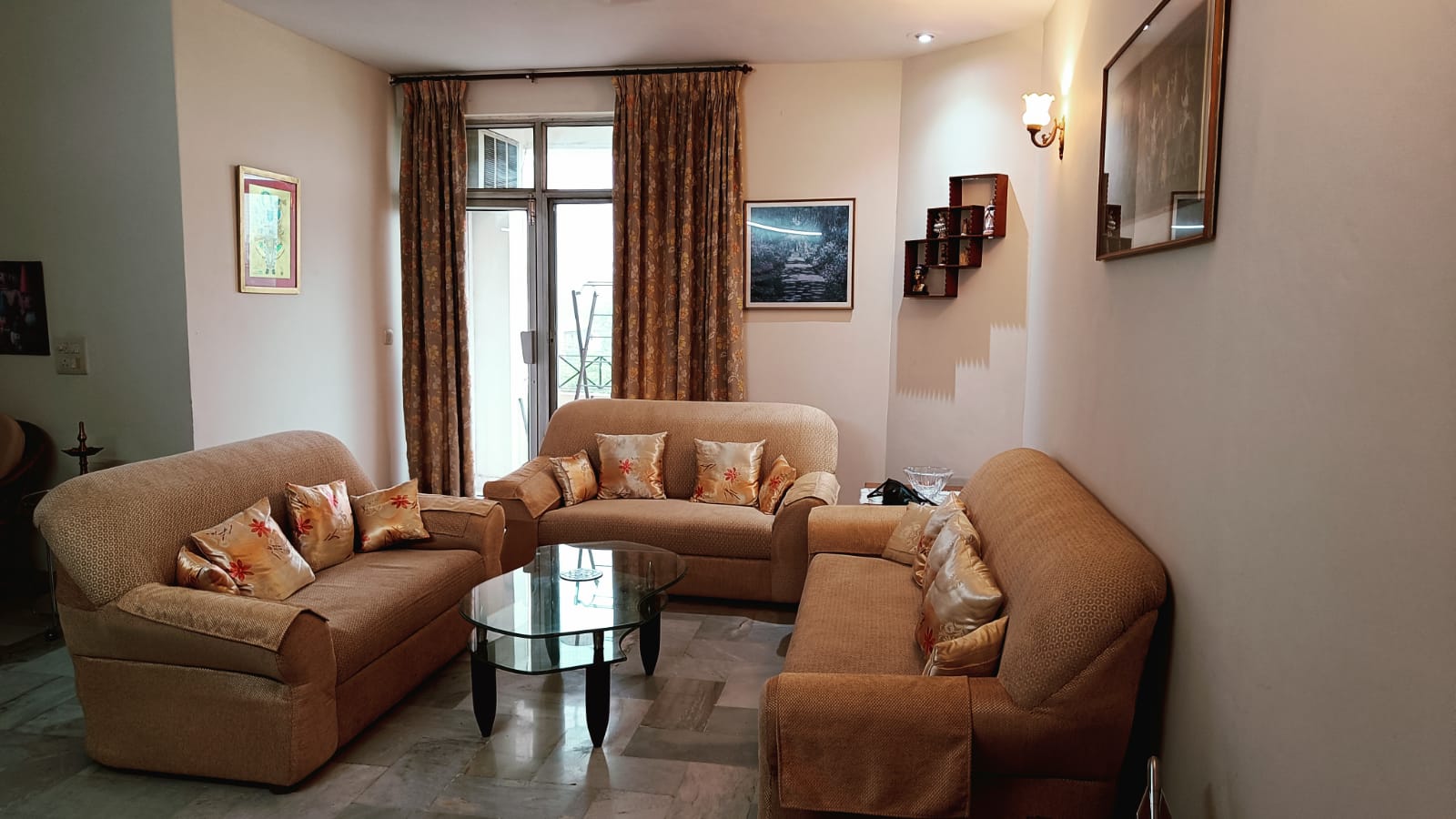 4 BHK + Pooja Room Apartment For Rent in DLF Silver Oaks