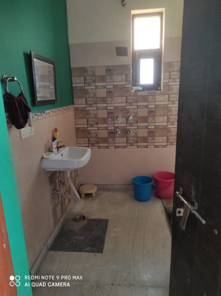 Bathroom, omaxe-nri-city-plots 3 Bedroom 1800 Sq.Ft. Apartment In Omega Ii Greater Noida Greater Noida 9212192