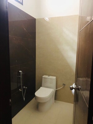 Bathroom in 6+ BHK Independent House at Jubilee Hill County, Jubilee Hills – for Rent