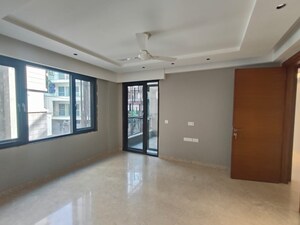 Room in 4 BHK Builder Floor at Nizamuddin – for Rent