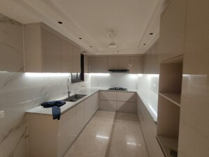 Team Area in 4 BHK Builder Floor at Nizamuddin – for Rent