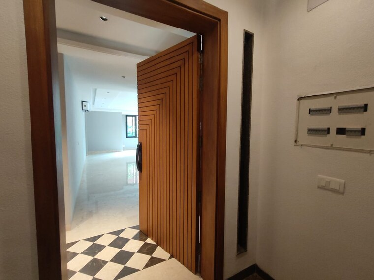 Room, nizamuddin 4 Bedroom 2200 Sq.Ft. Builder Floor In Nizamuddin Delhi 9212267