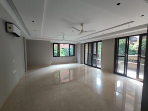 Room in 4 BHK Builder Floor at Nizamuddin – for Rent