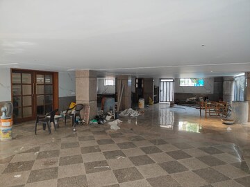 Parking in 4 BHK Builder Floor at Nizamuddin – for Rent
