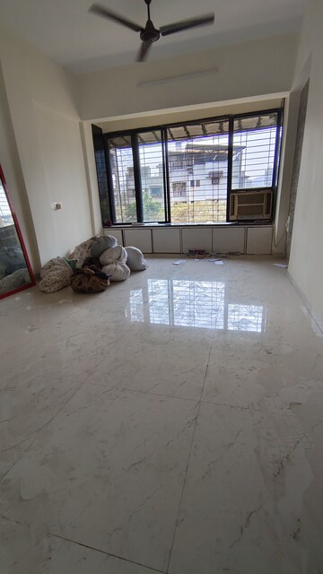 Room in 2 BHK Builder Floor at Mulund East – for Sale