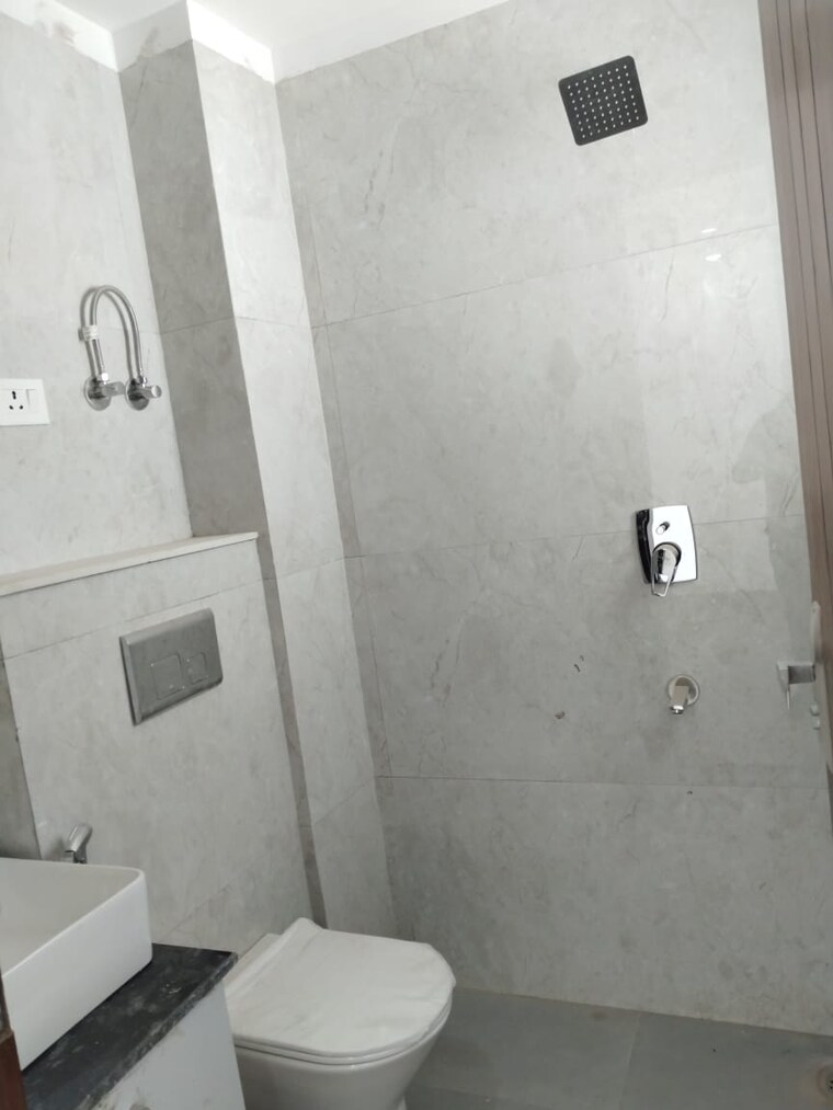 Bathroom, saket 2 Bedroom 950 Sq.Ft. Builder Floor In Saket Delhi 9212313