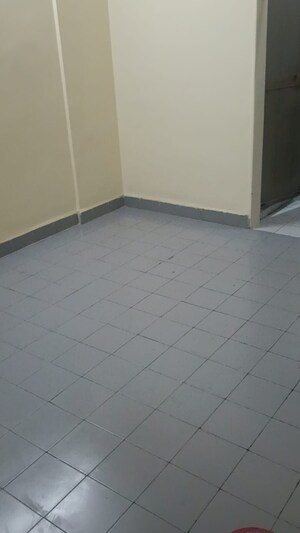 Room in 1 RK Apartment at Mahim West – for Rent