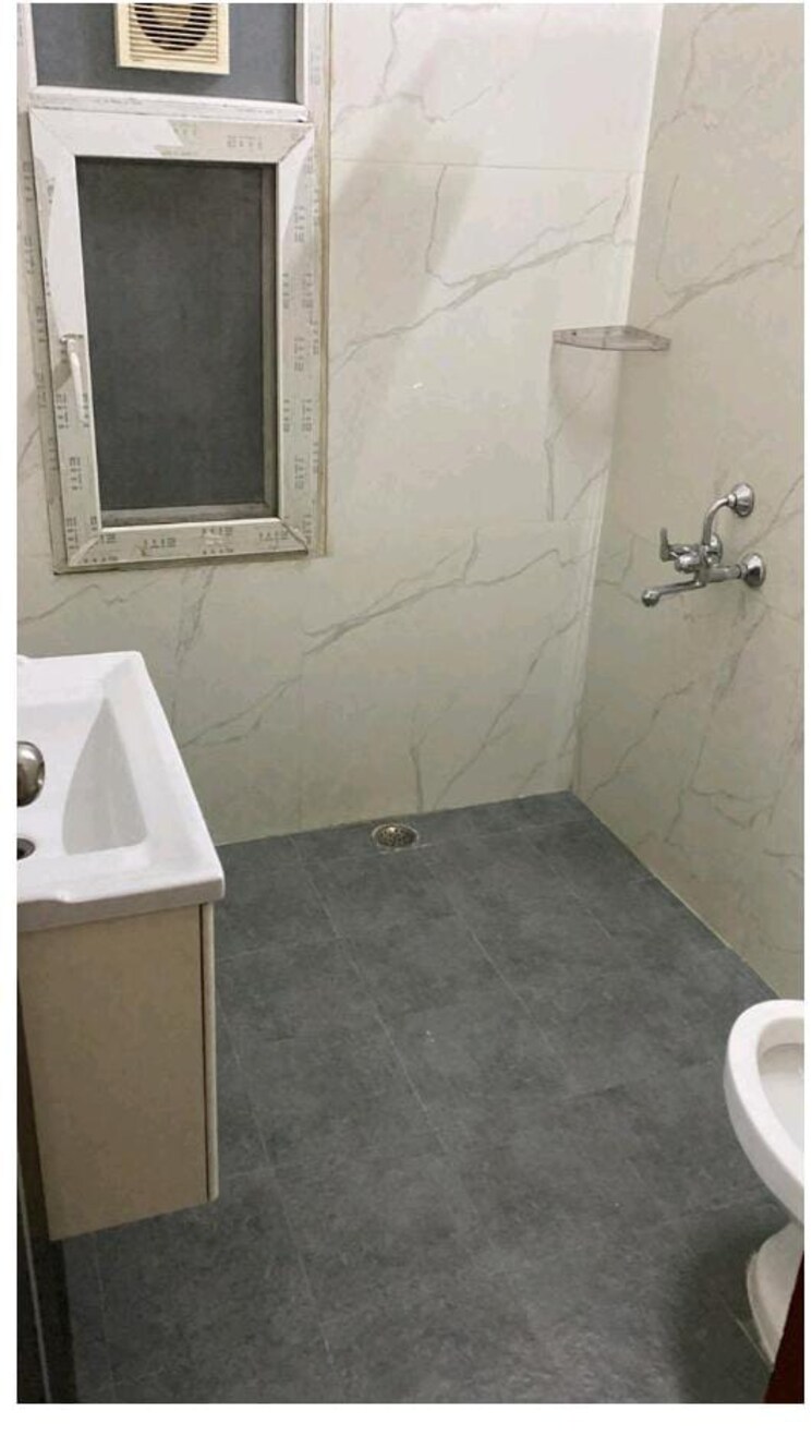 Bathroom, rwa-apartments-sector-26 2 Bedroom 1200 Sq.Ft. Builder Floor In Sector 26 Noida 9212310