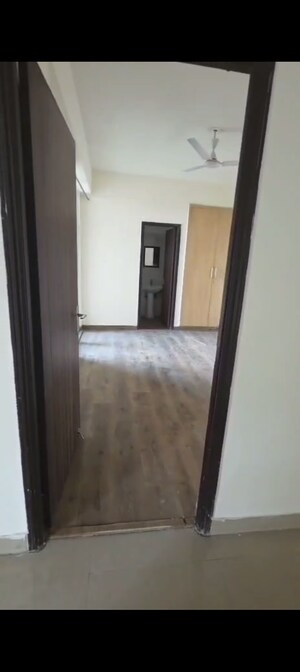 Room in 3 BHK Apartment at Hawelia Valencia Homes, Sector 1 Greater Noida – for Sale