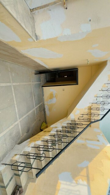 Furnished Amenities in 4 BHK Apartment at Prateek Residency, Phi Iii Greater Noida – for Rent