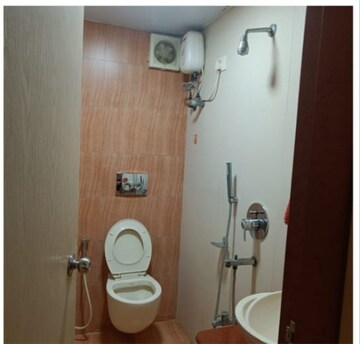 Bathroom in 5 BHK Apartment at Panchmukhi Apartment, Andheri West – for Sale
