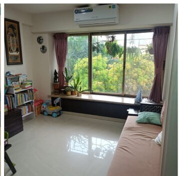 Bedroom in 5 BHK Apartment at Panchmukhi Apartment, Andheri West – for Sale