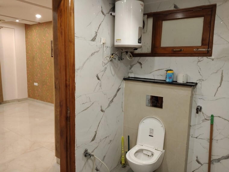 Bathroom, zion-onyxe-tower 4 Bedroom 328 Sq.Yd. Builder Floor In Sector 21c Faridabad 9212417