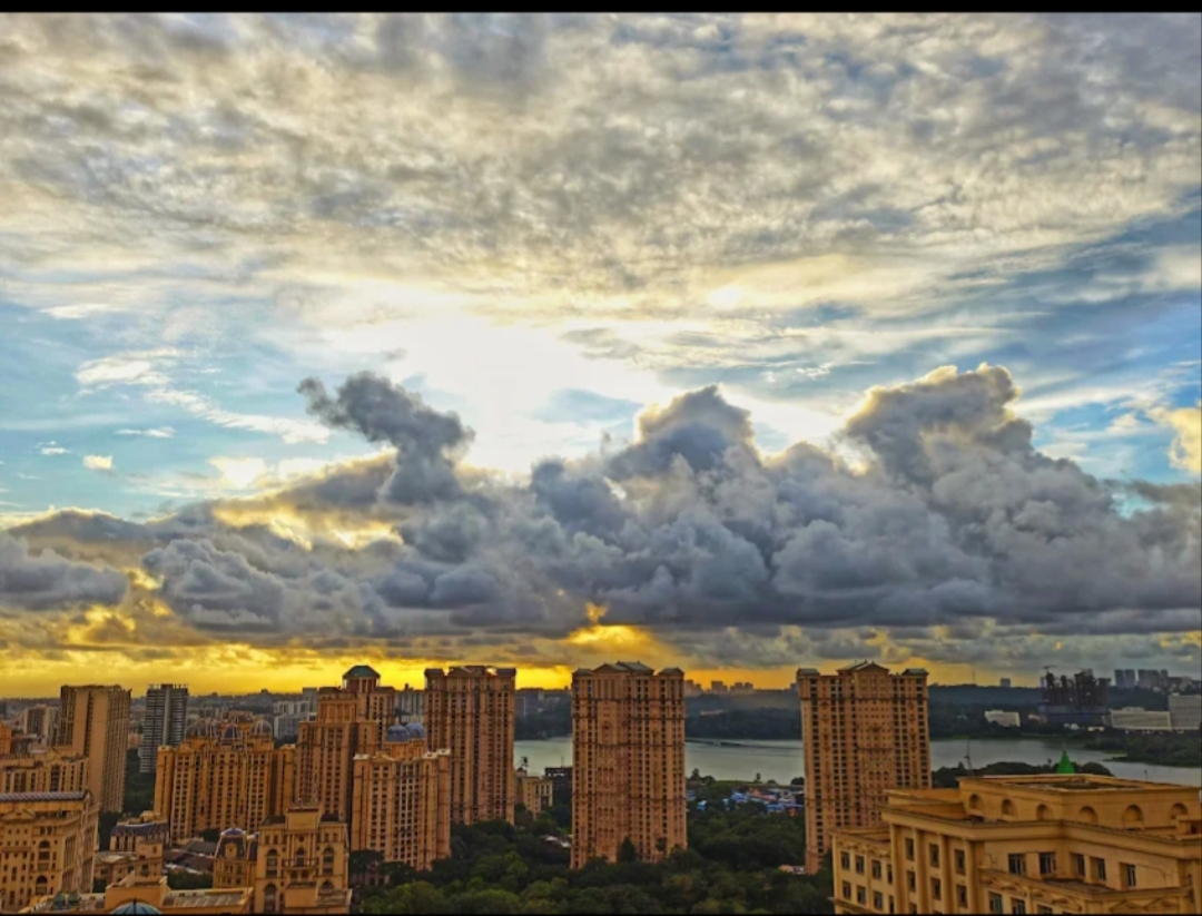 3 BHK + Servant Room Apartment For Rent in Hiranandani Gardens Eldora