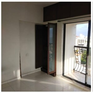 Room in 2 BHK Apartment at ZA Tower, Andheri West – for Sale