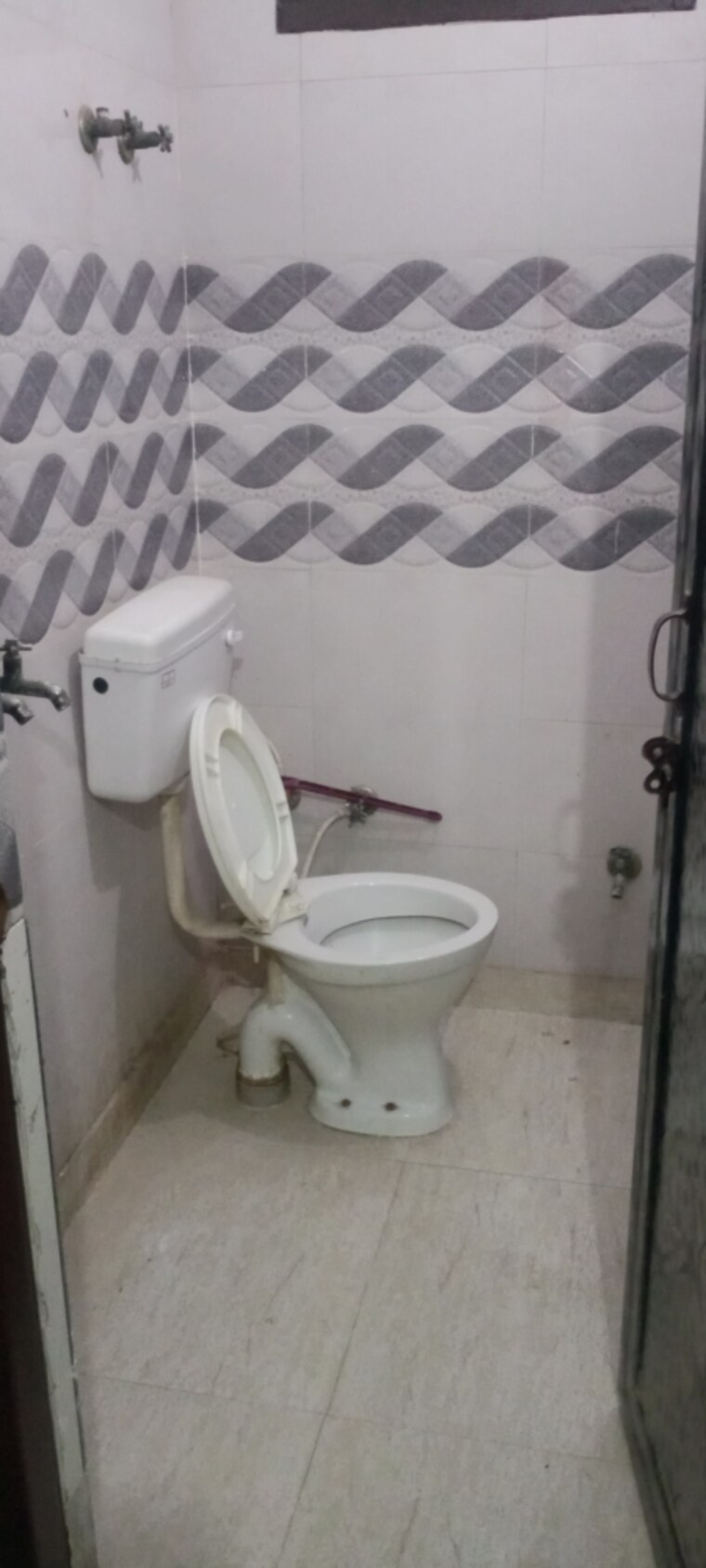 Bathroom, kakrola 1 Bedroom 55 Sq.Yd. Builder Floor In Kakrola Delhi 9212505