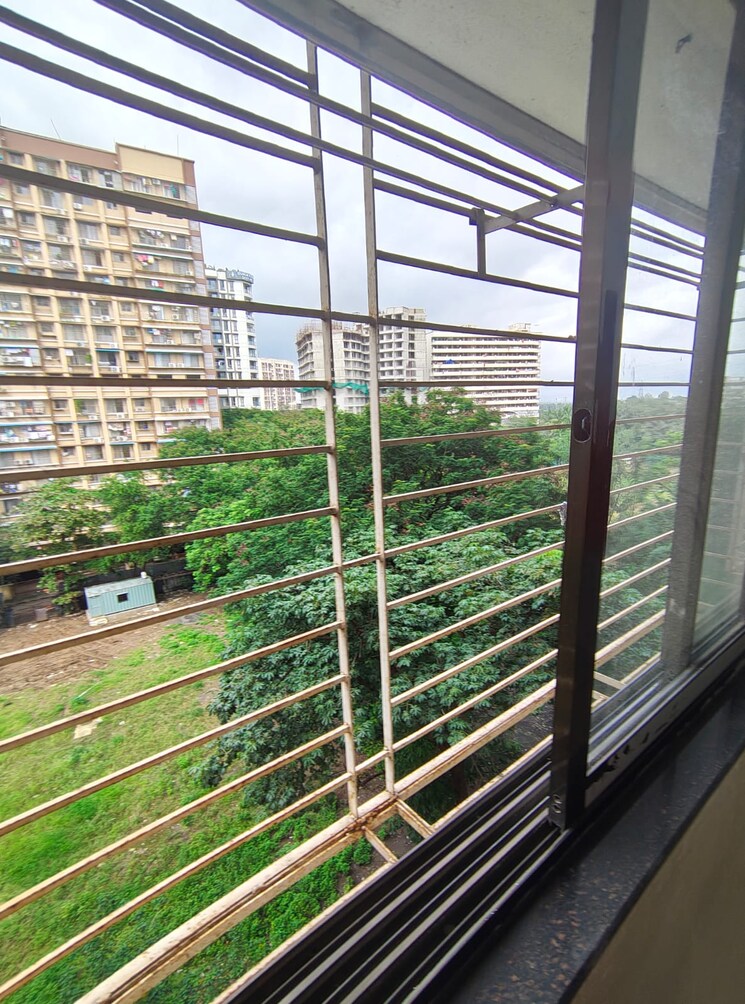Balcony, ghatkopar east 1.5 Bedroom 500 Sq.Ft. Apartment In Ghatkopar East Mumbai 9212487