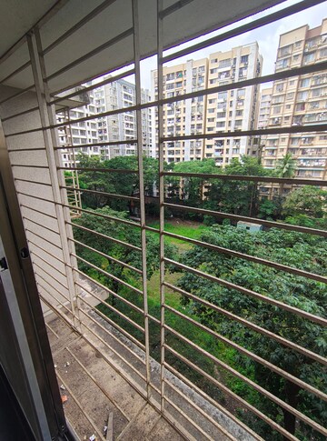 Balcony in 1.5 BHK Apartment at Ghatkopar East – for Rent