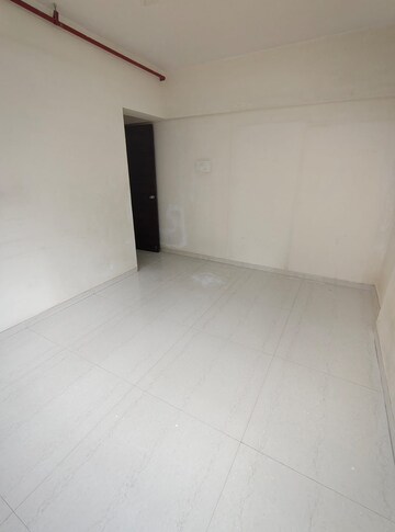 Room in 1.5 BHK Apartment at Ghatkopar East – for Rent