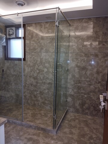 Bathroom in 4 BHK Apartment at Veera Safdarjung Enclave, Safdarjung Enclave – for Sale