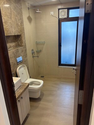 Bathroom in 3 BHK Apartment at Peninsula Celestia Spaces, Parel – for Rent