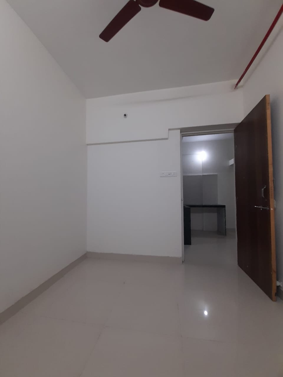 1 BHK Apartment For Rent in Shivpuri Sra Building Mal