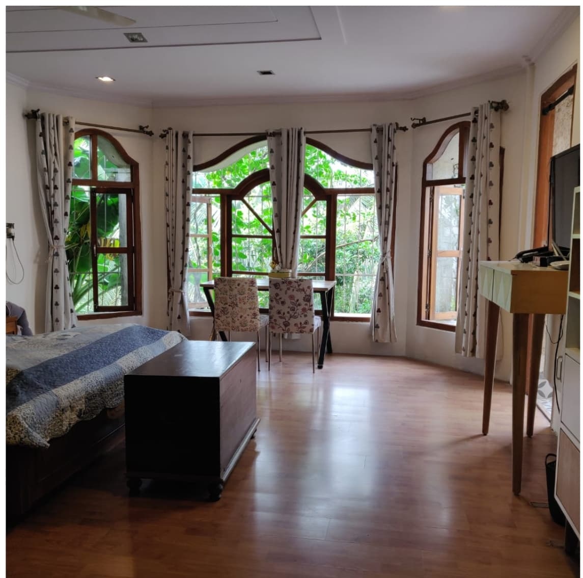 3 BHK Apartment For Rent in Raheja Exotica