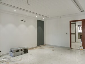 Room in 3 BHK Builder Floor at Green Fields Colony – for Sale