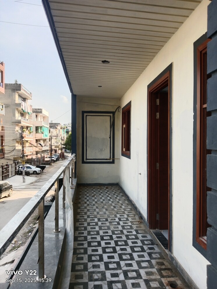 Balcony, green fields colony 3 Bedroom 1650 Sq.Ft. Builder Floor In Green Fields Colony Faridabad 9212597