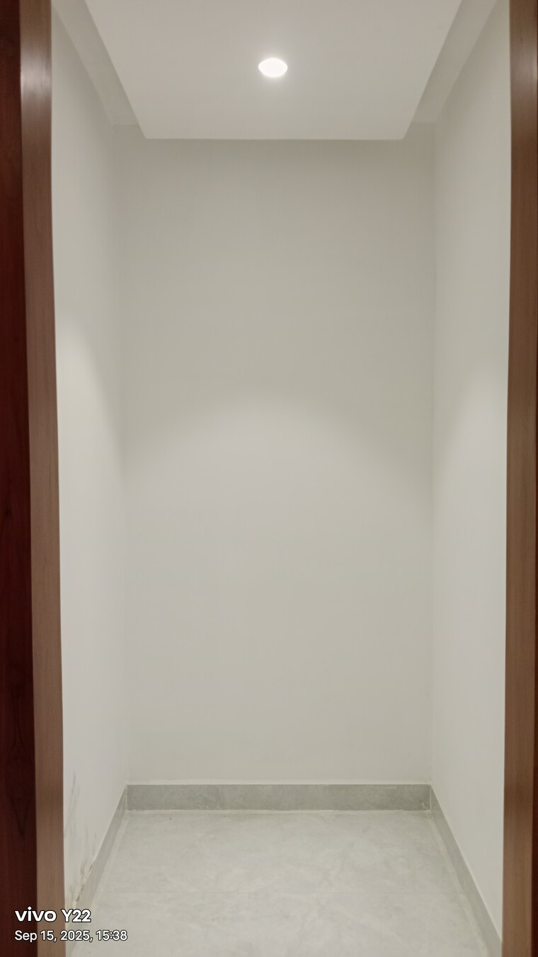 Room, green fields colony 3 Bedroom 1650 Sq.Ft. Builder Floor In Green Fields Colony Faridabad 9212597